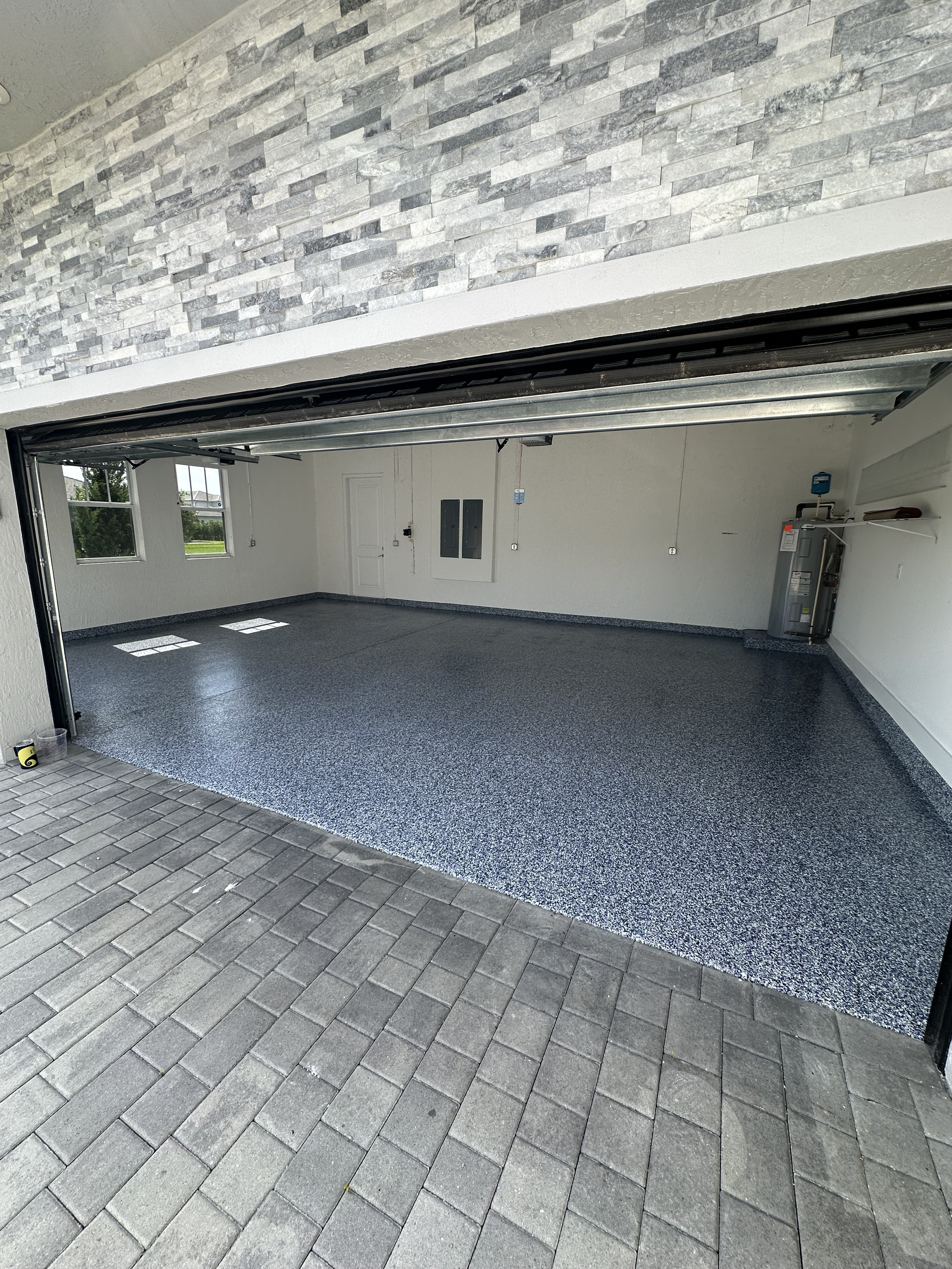 Neutral flake — interior floor install